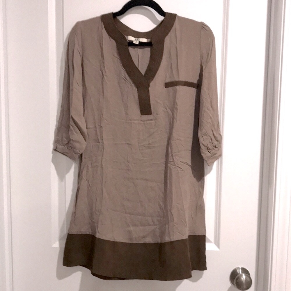 Like-New! YA LOS ANGELES Two-Tone Tunic Dress with Faux Suede Trim
